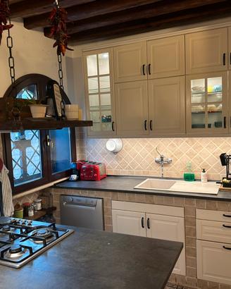 Pensili, cassetti e sportelli ikea + fuochi inox