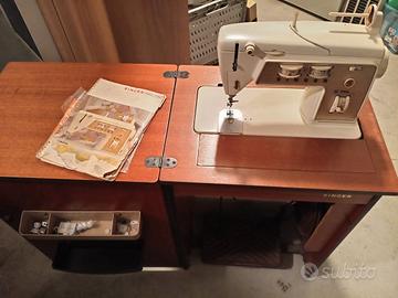 Macchina da cucire Singer con pedale elettrico