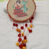 Tamburello decorativo con ballerini di flamenco