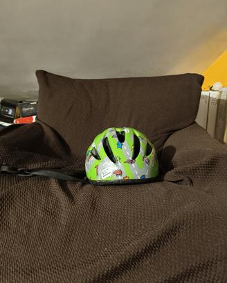 casco da bicicletta per bambino con disegnini