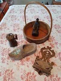 5 oggetti da collezione in legno