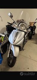 Scooter beverly 500