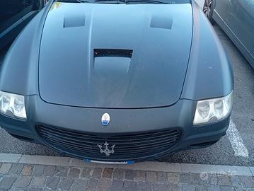 Maserati motore FERRARI nera opaco