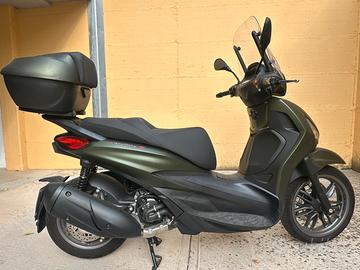 Beverly 300s anno 2024