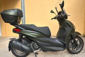 Beverly 300s anno 2024