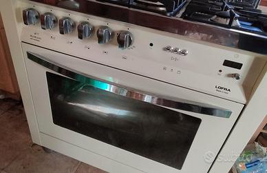 Cucina Lofra grande formato gas.