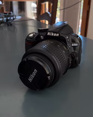 Nikon D3100 Reflex Digitale + Nikkor 18-55mm VR