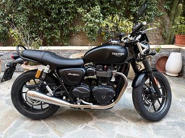 Triumph Street Twin 900cc