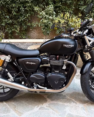 Triumph Street Twin 900cc
