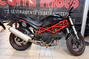 Ducati Monster 695
