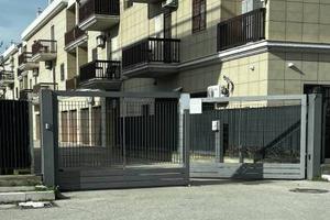 APPARTAMENTO CON BOX E POSTO AUTO IN CONDOMINIO