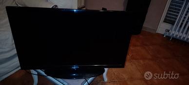 TV led SAMSUNG 32 pollici UE32D4003BW. usata 