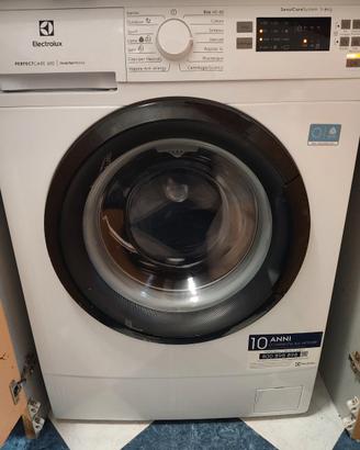 Lavatrice Electrolux 600 SensiCare  7 mesi di vita