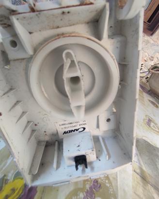 pompa per scarico acqua lavatrice Candy carica dal