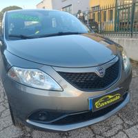 Lancia Ypsilon 1.2 69 CV 5 porte S&S Gold