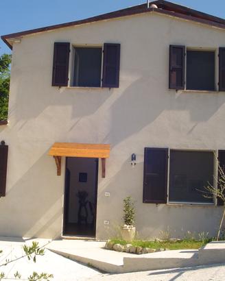 Casa a schiera con giardino per uso transitorio