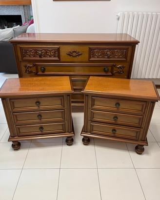 Mobili in Legno (Comò + 2 Comodini)