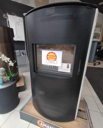Stufa a legna PRIMULA – potente, compatta,