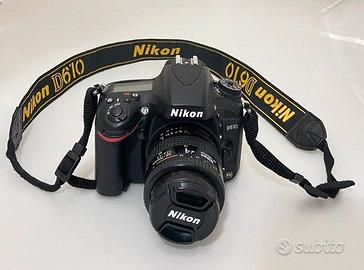 Reflex Nikon D610 con obiettivo 35-70mm