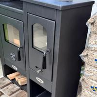 Stufa a legna 7kw Ventilata da 240euro 