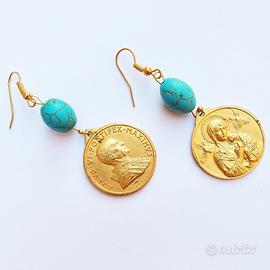 Orecchini pendenti con medaglie cristiane vintage
