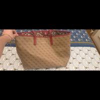 Borsa  Guess Tote bag con pochette