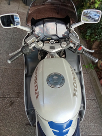 Honda 750 vfr