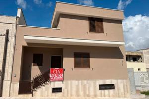 INDIPENDENTE ristrutturato con terrazzo e garage