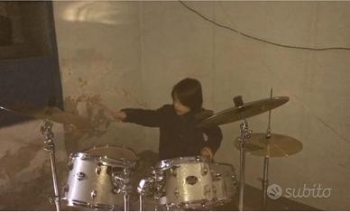 Batteria completa usata poco