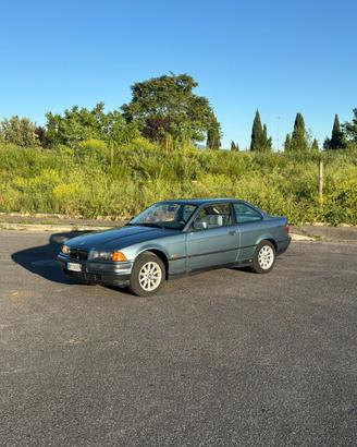 BMW E36 318iS Coupé 1997 – Moreagrün Metallic