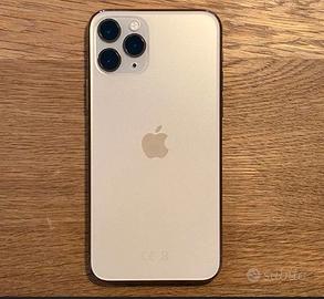 iPhone 11 Pro Max 256GB + Apple Watch Series 7 45