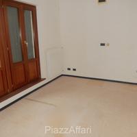 UFFICIO - STUDIO MEDICO AL PRIMO PIANO