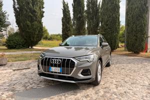 Audi Q3 2.0 TDi 150CV