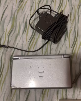 Nintendo DS Lite