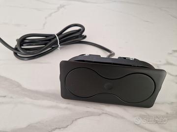 Presa a scomparsa per incasso su piano