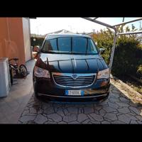 lancia voyager 2800d platinum 177 cv