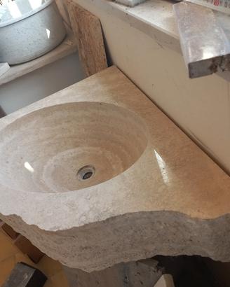 lavabo in travertino in blocco angolare
