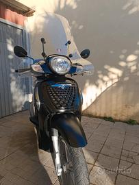 scooter scarabeo Aprilia 200 cc 