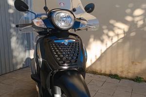 scooter scarabeo Aprilia 200 cc 