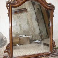 Grande Specchio classico in pregiato nobile legno