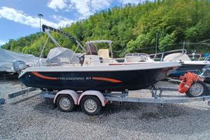 Open Terminal Boat Freeboard 18 " Valut. Permuta"