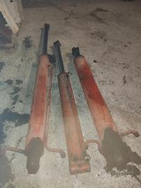 CILINDRI IDRAULICI A DOPPIO EFFETTO