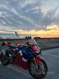 CBR 1000 RR-R SP 2021