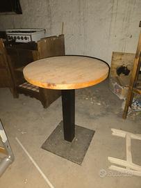 tavolino rotondo in legno e ferro per arredo