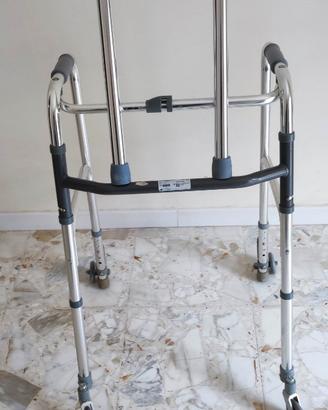 Deambulatore girello con ruote leggerissimo