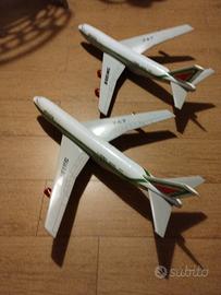 aerei in latta da collezione 