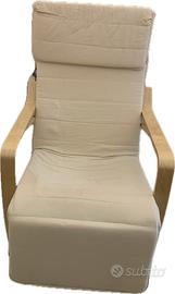 Poltrona a dondolo con poggia gambe