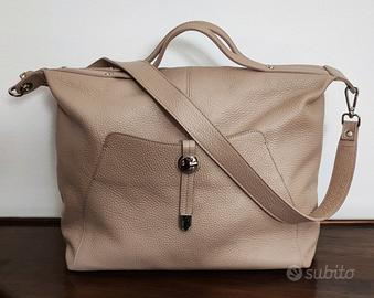 borsa a sacca in pelle cipria con tracolla 