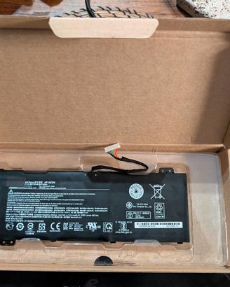 Batteria Acer AP18E8M – 15,4V / 3733mAh 57,48Wh 