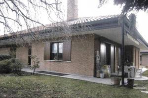 Immobile in asta di 835 m² con 5 locali e box auto